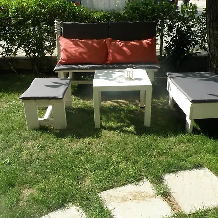 Ξενοδοχείο Makao Family 2*
