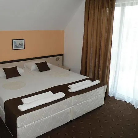 ホテル Makao Family 2*