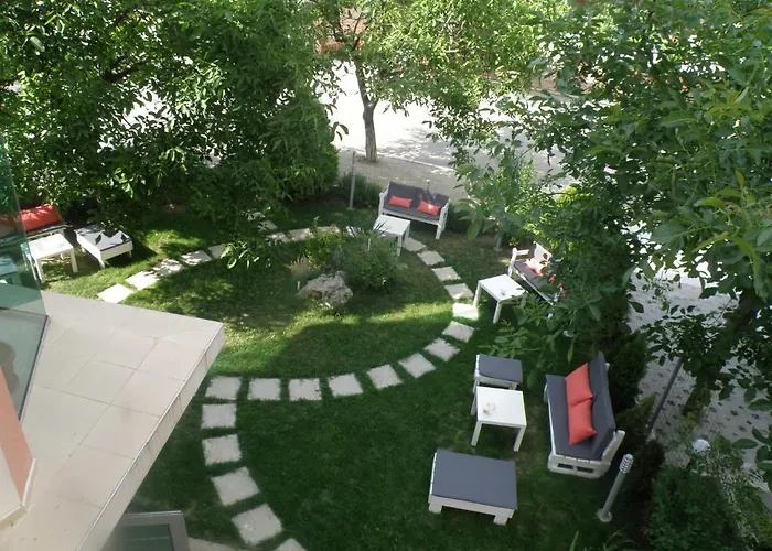 Makao Family Hotel 2*